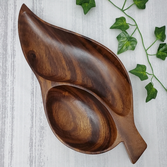 Vintage Other - Vintage Leaf  Bowl